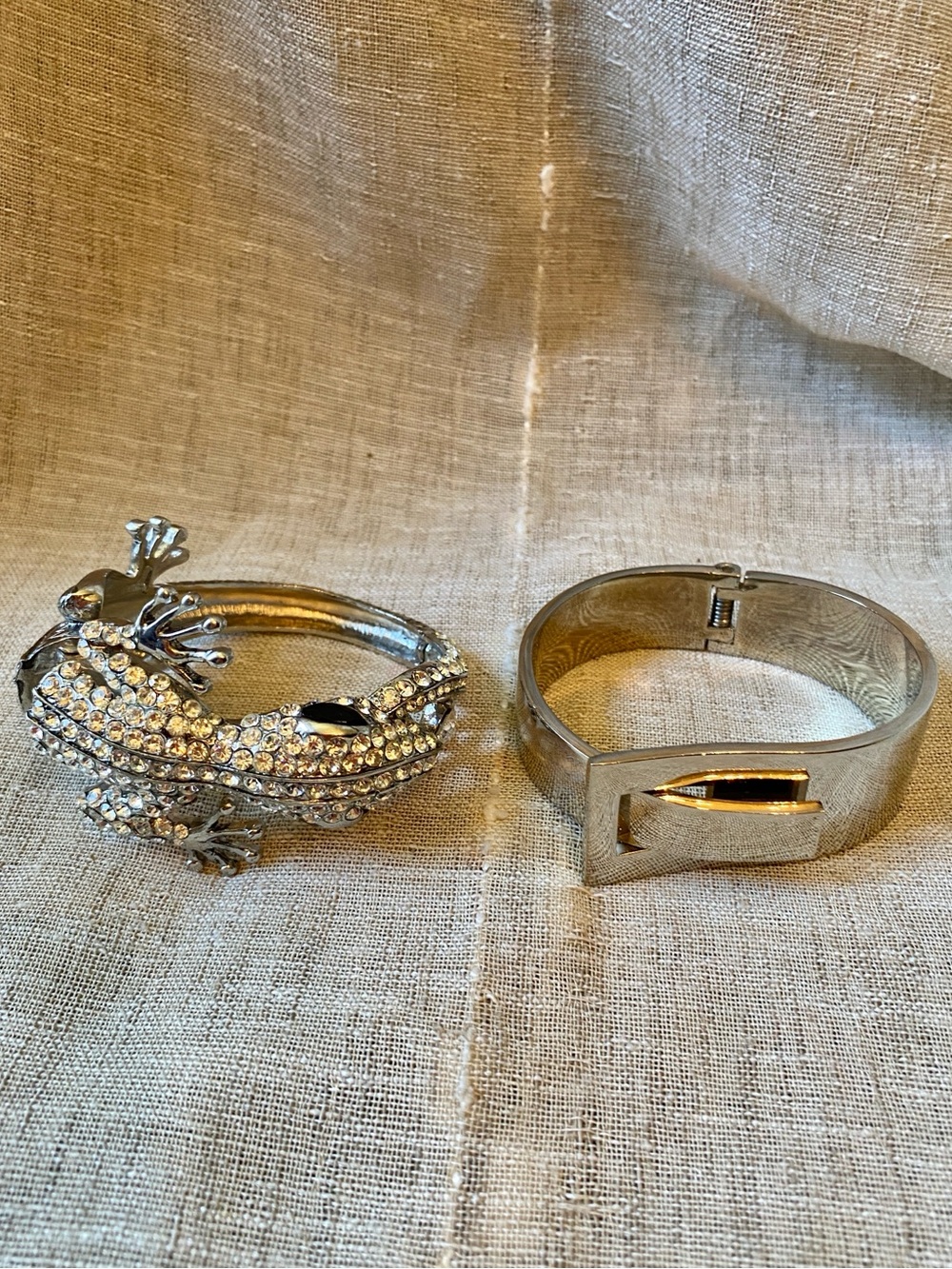 Crystal Encrusted black eyed Lizard Bracelet & Silver Belt Buckle hinged bangle
